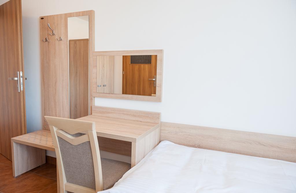 Bed and Breakfast Patra Варшава Экстерьер фото