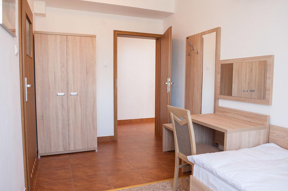 Bed and Breakfast Patra Варшава Экстерьер фото