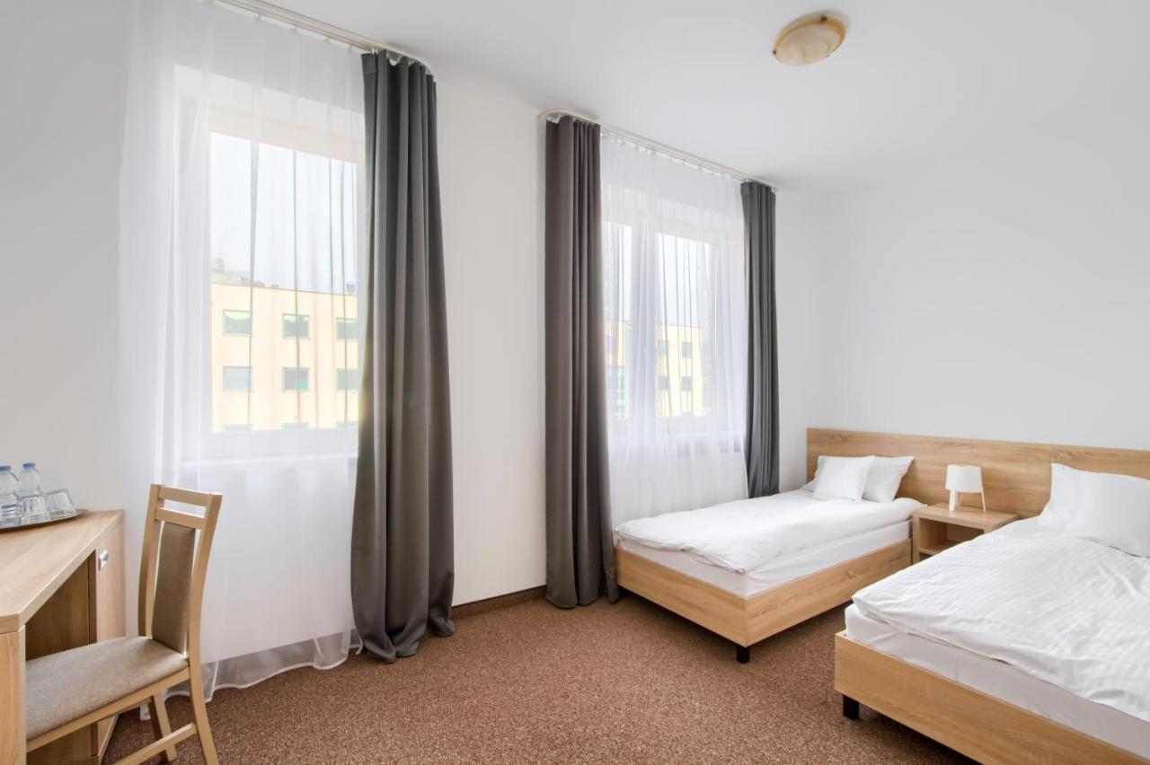 Bed and Breakfast Patra Варшава Экстерьер фото